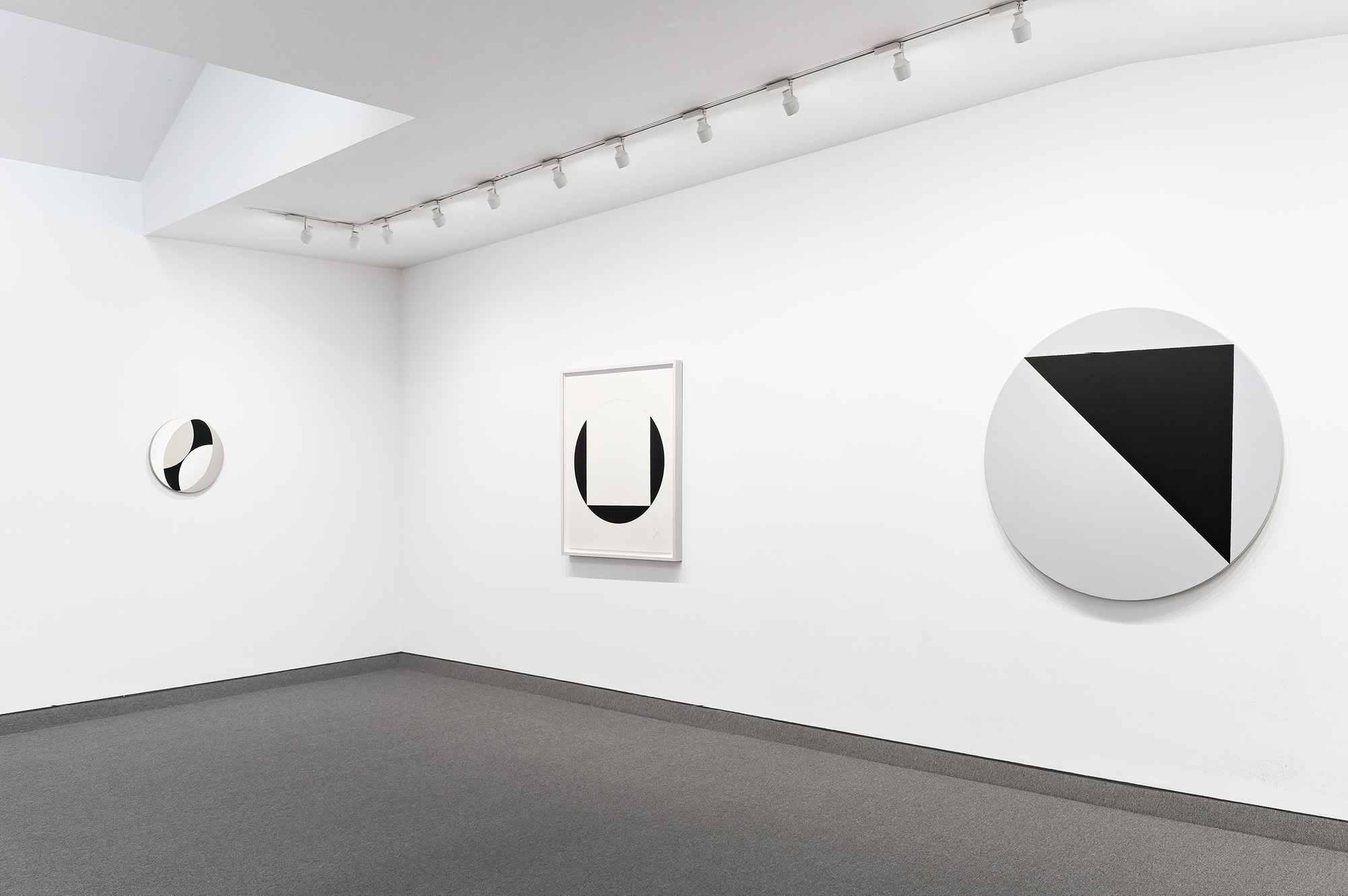 Installation view of "Leon Polk Smith: Circle and Square, 1948-1987" at Krakow Witking Gallery