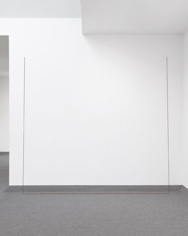 Untitled by Fred Sandback, a 1972 Installation at Krakow Witkin Gallery, Boston