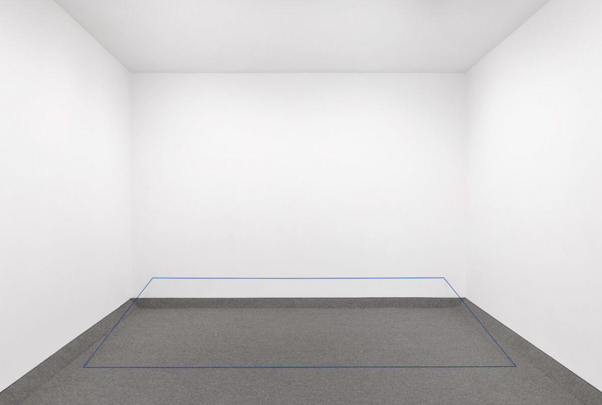 Untitled by Fred Sandback, a 1970 Installation at Krakow Witkin Gallery, Boston